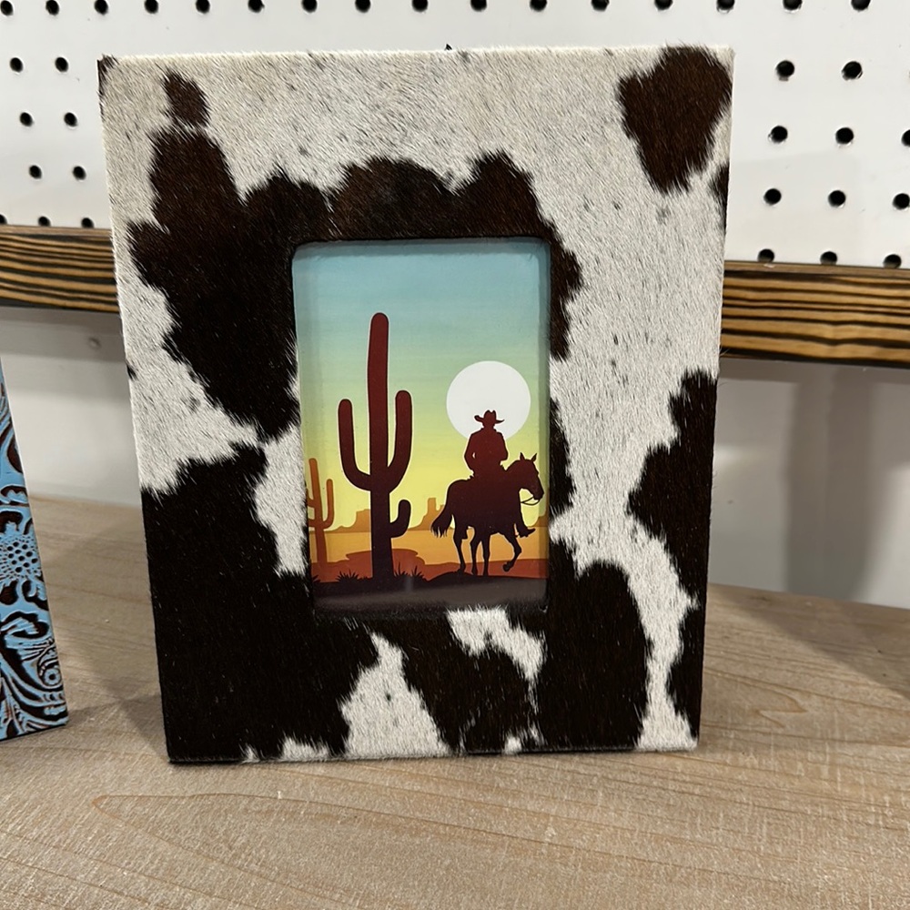 CATOS PHOTO FRAME
